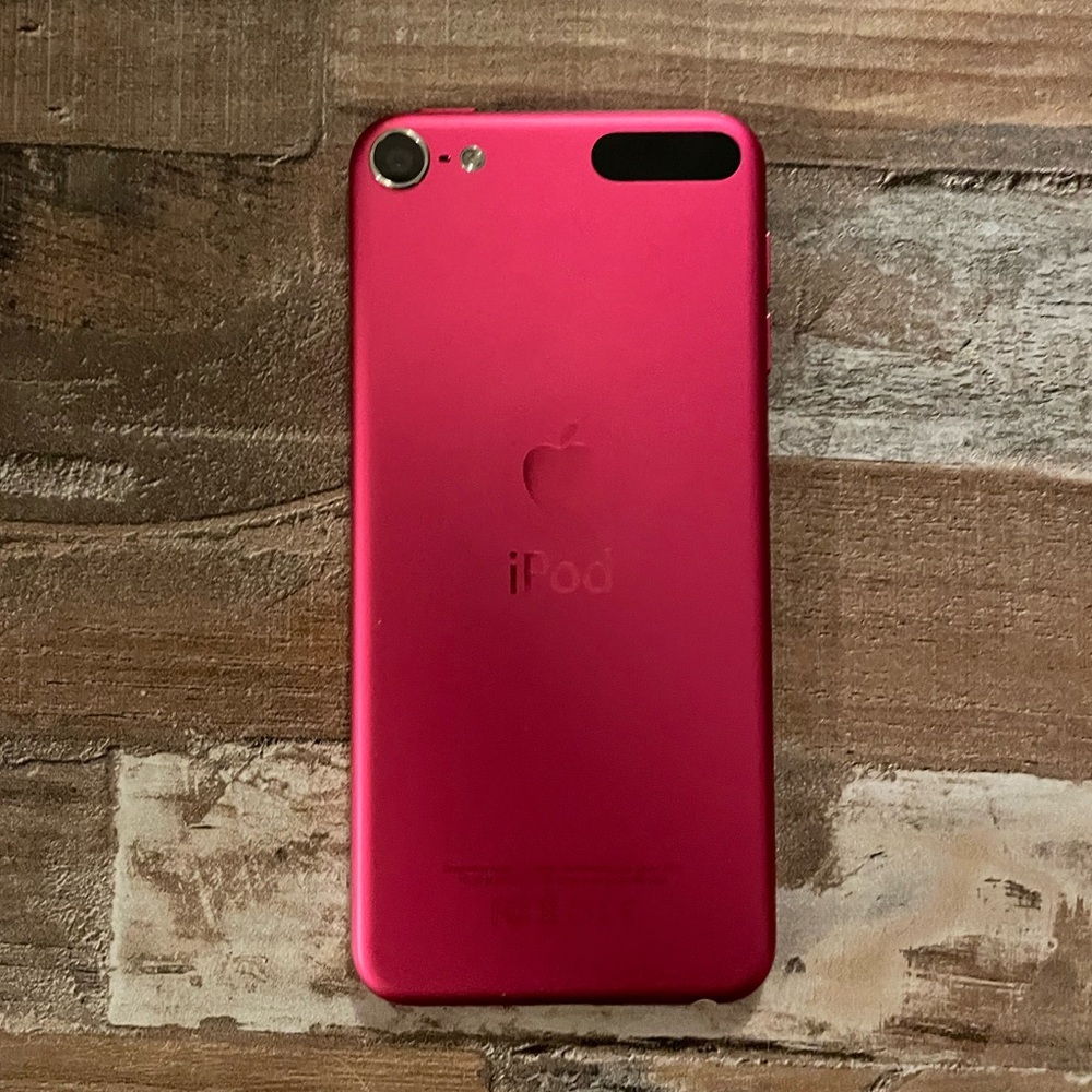 Apple iPod… in like perfect condition, pink